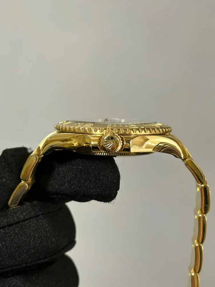 Rolex Yacht-Master 40 MOP